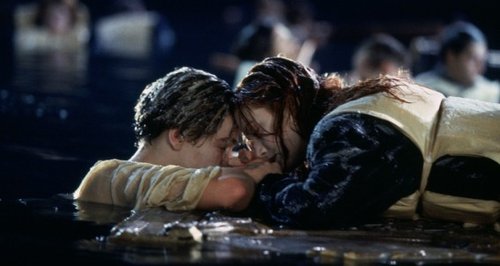 Titanic Filmstill Winslet and Dicaprio